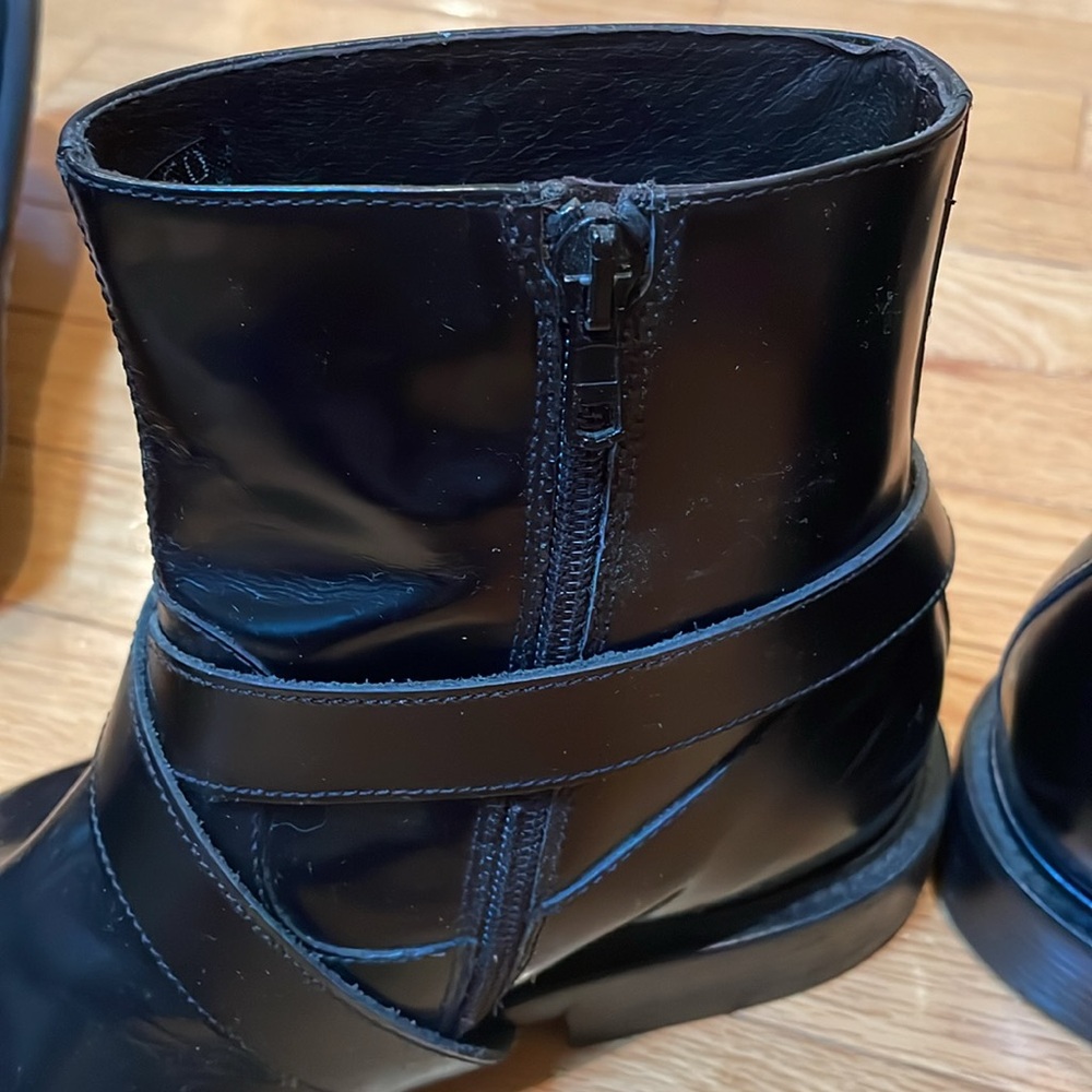 Kenneth Cole Itailian Men’s black leather boots - Picture 5 of 15